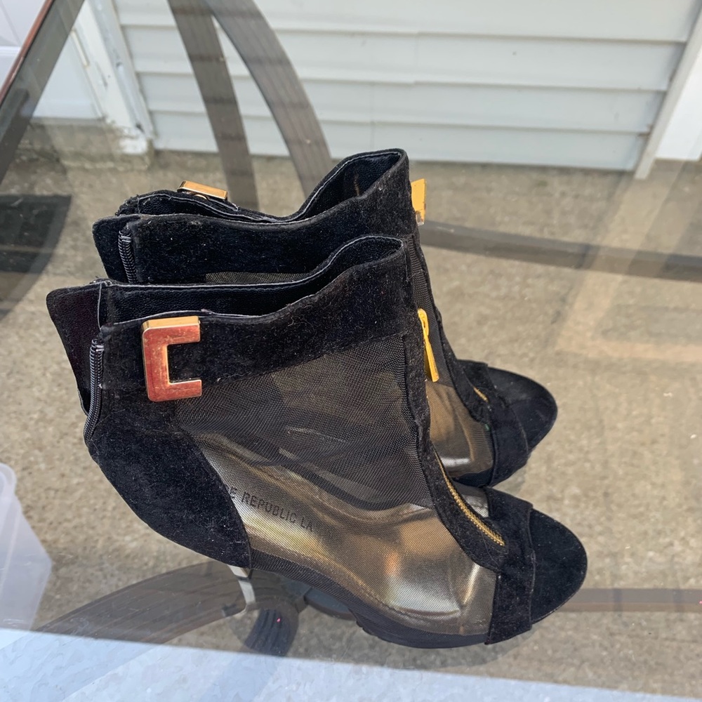 Sandal